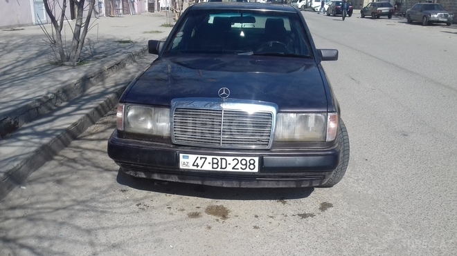 Mercedes E 200 1992, 258,000 km - 2.0 l - Bakı