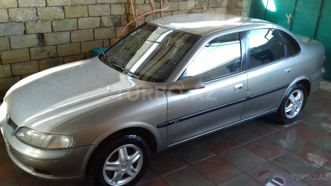 Opel Vectra 1996, 240,000 km - 2.0 л - Bakı