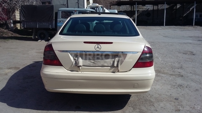 Mercedes E 220 2007, 468,000 km - 2.2 l - Bakı