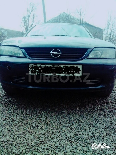 Opel Vectra 1996, 300,000 km - 1.8 l - Qazax