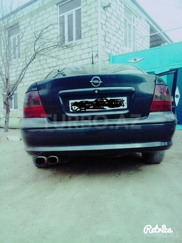 Opel Vectra 1996, 300,000 km - 1.8 l - Qazax