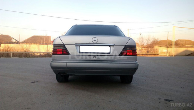 Mercedes E 300 1994, 569,000 km - 3.0 l - Şirvan