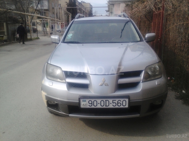 Mitsubishi Outlander 2003, 230,000 km - 2.4 л - Bakı