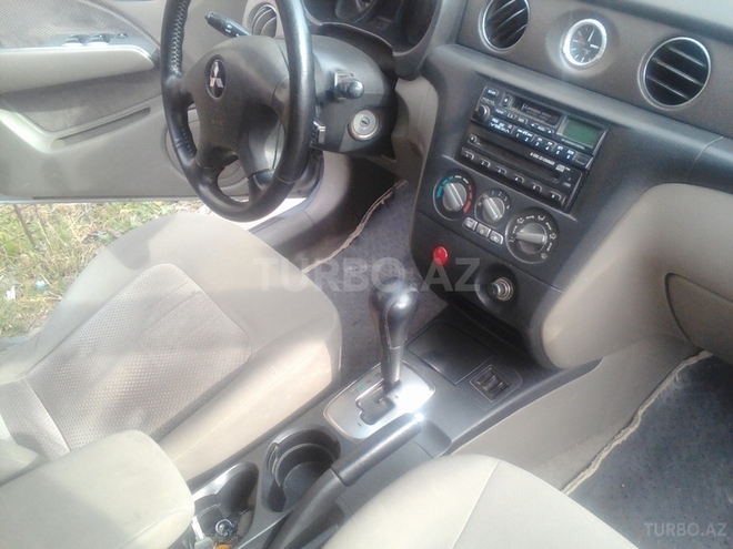 Mitsubishi Outlander 2003, 230,000 km - 2.4 л - Bakı