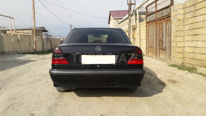Mercedes C 220 1999, 255,000 km - 2.2 л - Bakı