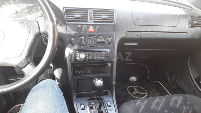 Mercedes C 220 1999, 255,000 km - 2.2 л - Bakı