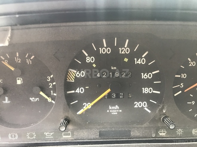 Mercedes E 250 1994, 421,900 km - 2.5 l - Bakı