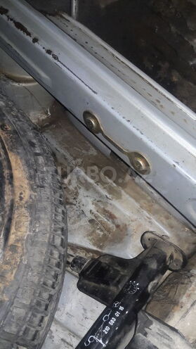 Mercedes E 220 1996, 318,000 km - 2.2 l - Siyəzən