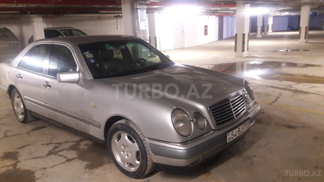 Mercedes E 220 1996, 318,000 km - 2.2 l - Siyəzən