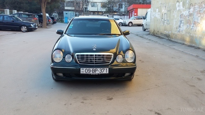 Mercedes E 220 2000, 258,419 km - 2.2 л - Bakı