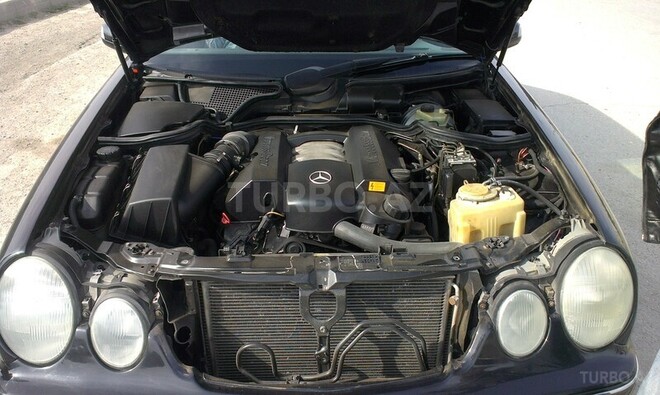 Mercedes E 240 1999, 241,000 km - 2.4 l - Xırdalan