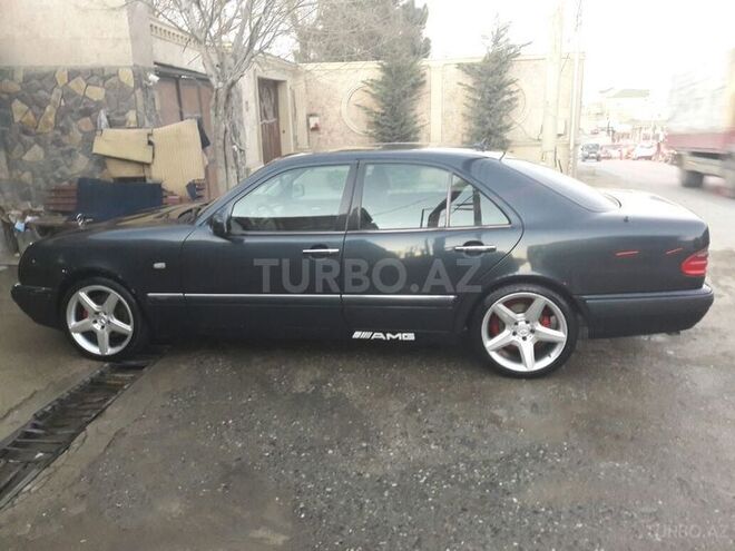 Mercedes E 280 1999, 215,000 km - 2.8 l - Bakı