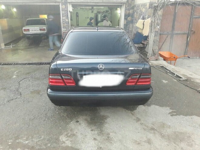 Mercedes E 280 1999, 215,000 km - 2.8 l - Bakı