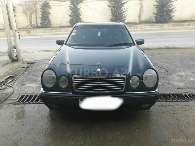Mercedes E 280 1999, 215,000 km - 2.8 l - Bakı
