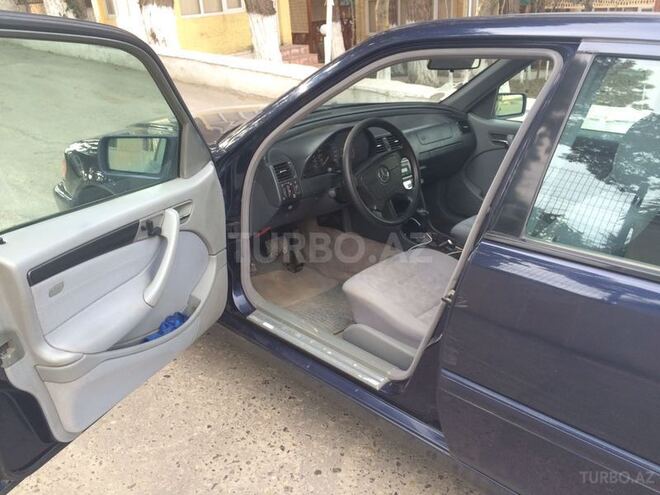 Mercedes C 220 1999, 250,000 km - 2.2 л - Bakı