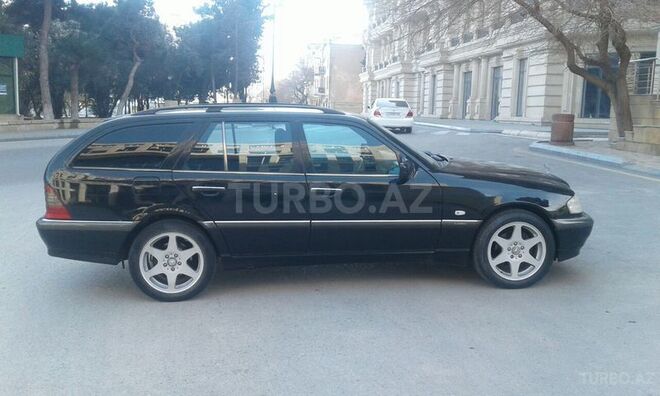 Mercedes C 220 2000, 293,530 km - 2.2 l - Bakı