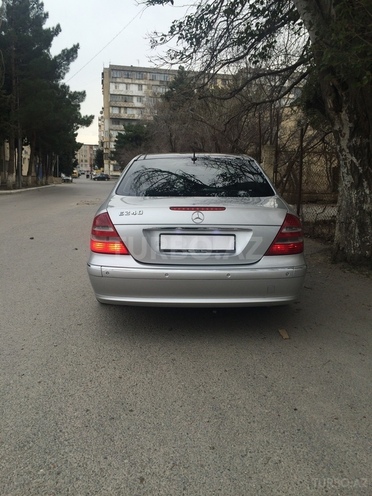 Mercedes E 240 2002, 207,000 km - 2.6 l - Bakı