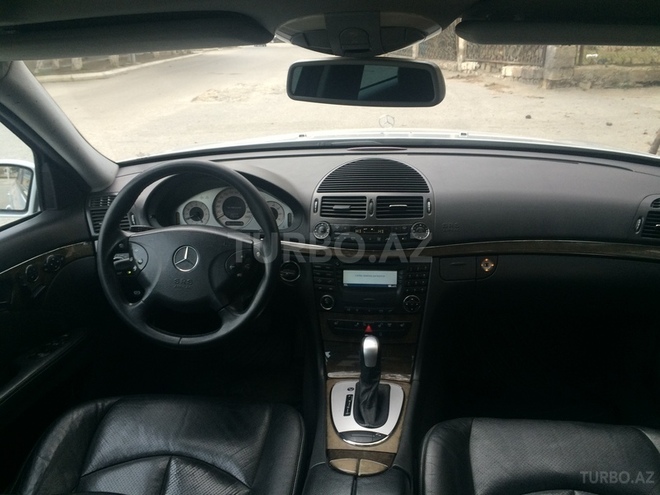 Mercedes E 240 2002, 207,000 km - 2.6 l - Bakı