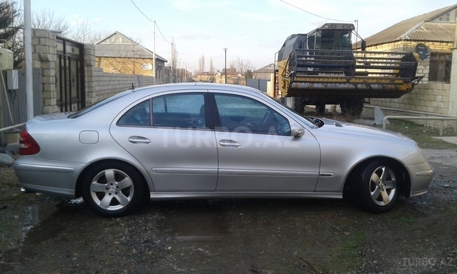 Mercedes E 240 2003, 163,250 km - 2.6 l - Bərdə