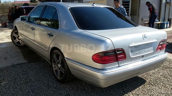 Mercedes E 300 1999, 369,852 km - 3.0 l - Lənkəran