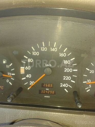 Mercedes C 180 1994, 321,646 km - 1.8 l - Bakı