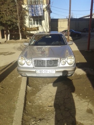 Mercedes E 240 1998, 270,328 km - 2.4 l - Sumqayıt