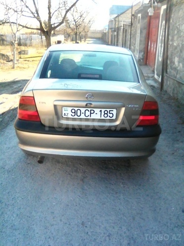 Opel Vectra 1997, 255,000 km - 1.8 l - Şəki