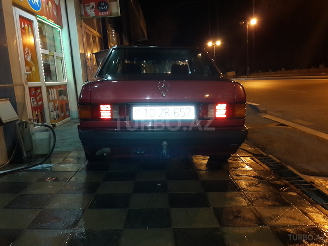 Mercedes 190 1991, 300,000 km - 2.0 l - Bakı