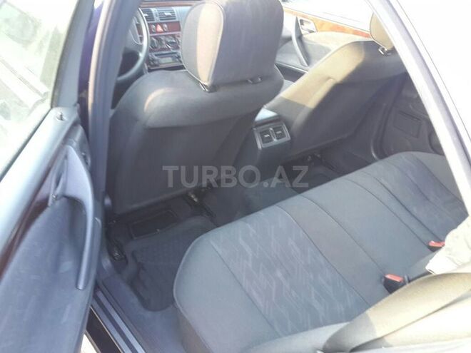 Mercedes E 240 2000, 199,000 km - 2.4 l - Lənkəran