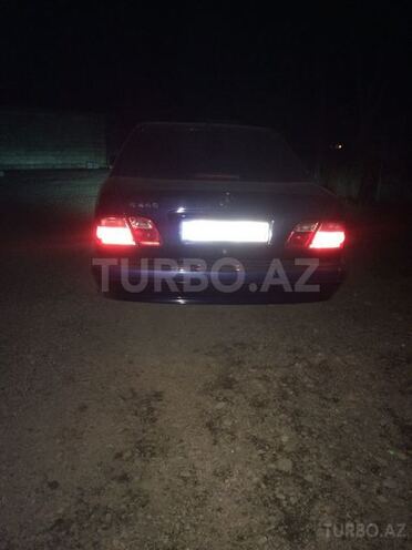 Mercedes E 240 2000, 199,000 km - 2.4 l - Lənkəran