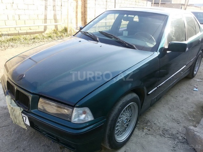 BMW  1992, 130,000 km - 1.6 l - Bakı