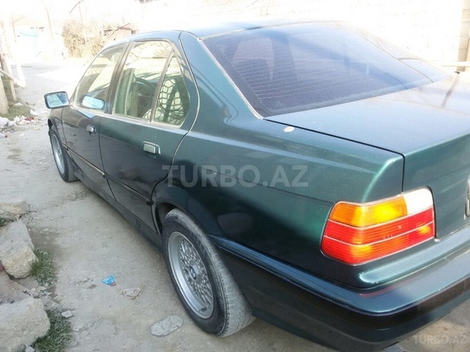 BMW  1992, 130,000 km - 1.6 l - Bakı