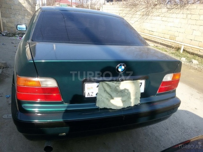 BMW  1992, 130,000 km - 1.6 l - Bakı