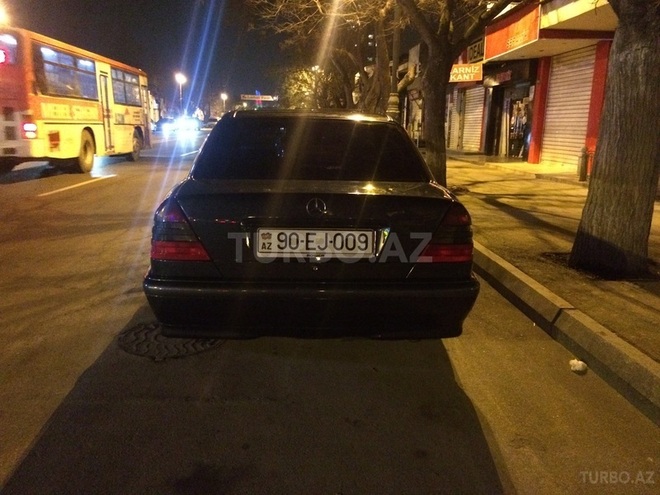 Mercedes C 180 1999, 357,000 km - 1.8 l - Bakı
