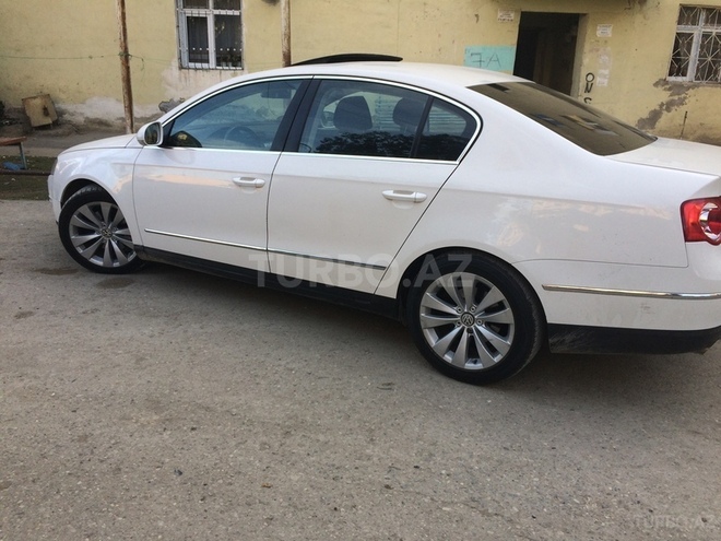 Volkswagen Passat 2009, 143,075 km - 1.8 л - Xırdalan