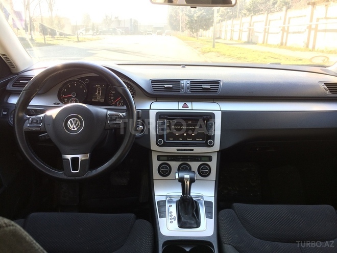 Volkswagen Passat 2009, 143,075 km - 1.8 л - Xırdalan