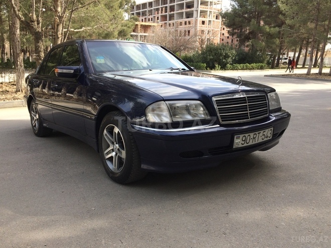 Mercedes C 220 1998, 310,000 km - 2.2 l - Sumqayıt