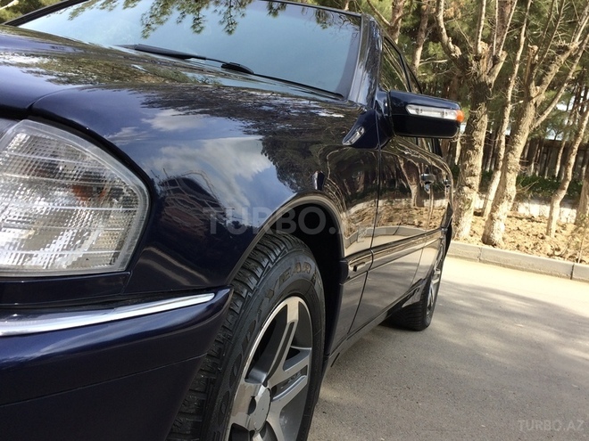 Mercedes C 220 1998, 310,000 km - 2.2 l - Sumqayıt