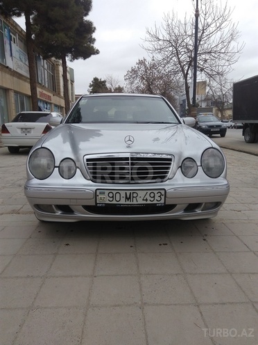 Mercedes E 220 2002, 260,852 km - 2.2 l - Sabirabad
