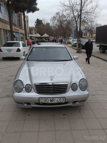 Mercedes E 220 2002, 260,852 km - 2.2 l - Sabirabad