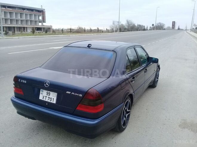 Mercedes C 200 2000, 134,289 km - 2.0 л - Sabirabad