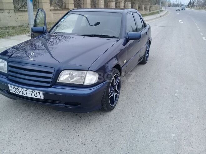 Mercedes C 200 2000, 134,289 km - 2.0 л - Sabirabad