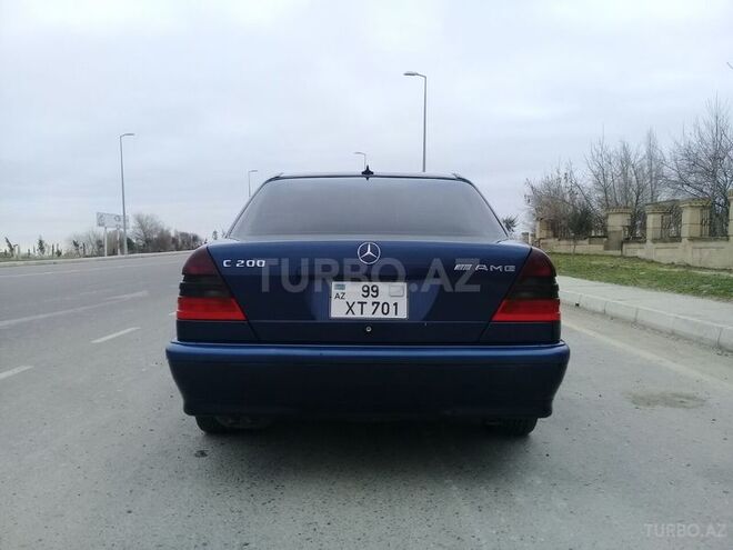 Mercedes C 200 2000, 134,289 km - 2.0 л - Sabirabad