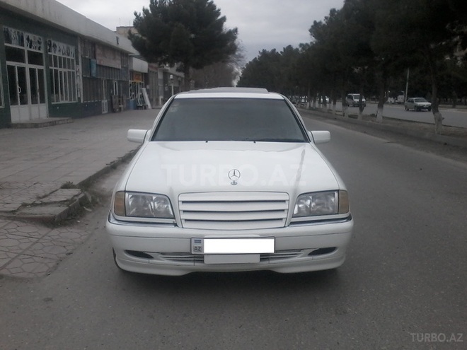 Mercedes C 230 1998, 238,000 km - 2.3 l - Sumqayıt
