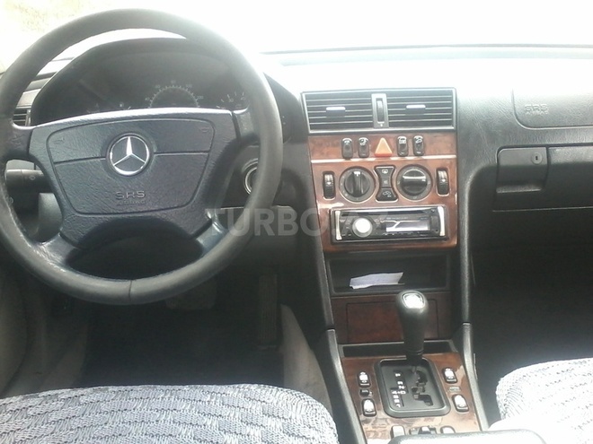 Mercedes C 230 1998, 238,000 km - 2.3 l - Sumqayıt