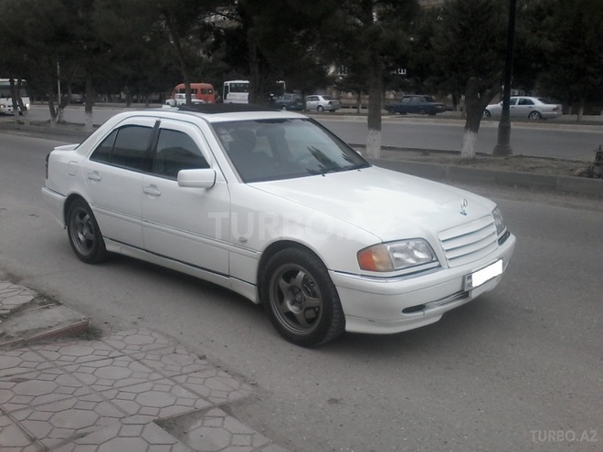 Mercedes C 230 1998, 238,000 km - 2.3 l - Sumqayıt