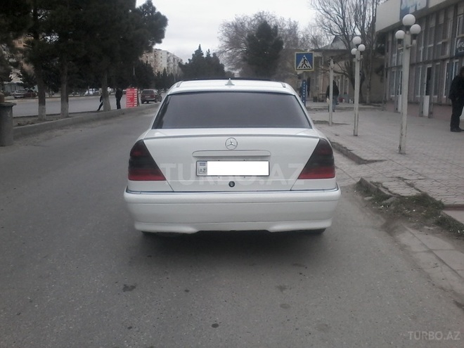 Mercedes C 230 1998, 238,000 km - 2.3 l - Sumqayıt