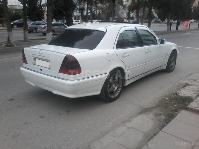 Mercedes C 230 1998, 238,000 km - 2.3 l - Sumqayıt
