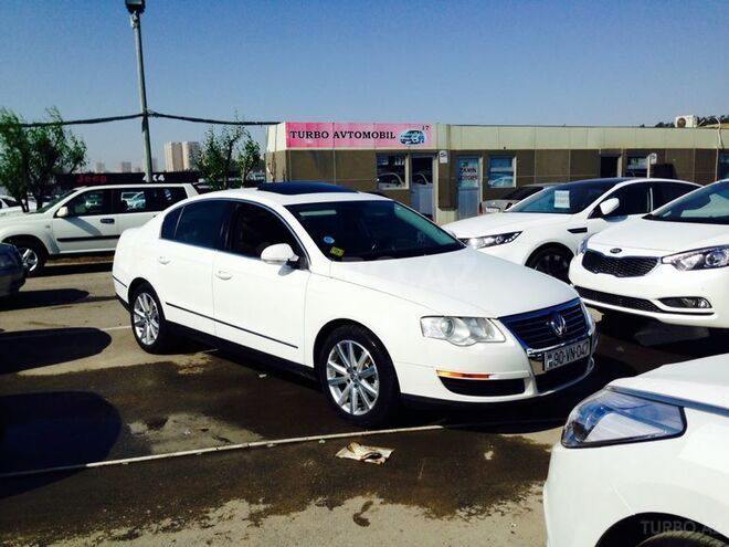 Volkswagen Passat 2005, 210,000 km - 2.0 l - Bakı