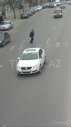 Volkswagen Passat 2005, 210,000 km - 2.0 l - Bakı